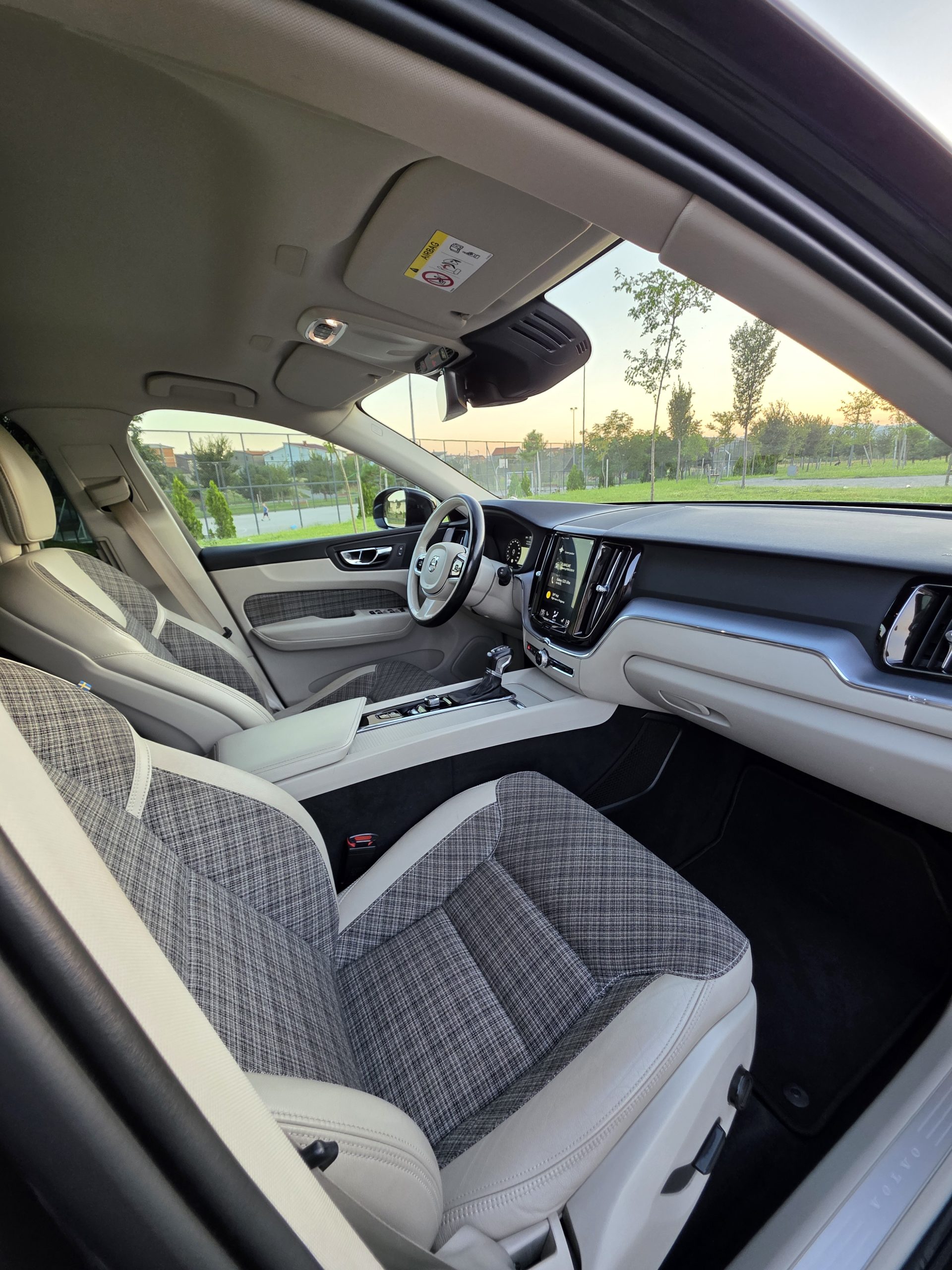 VOLVO XC60 D4 - Image 8