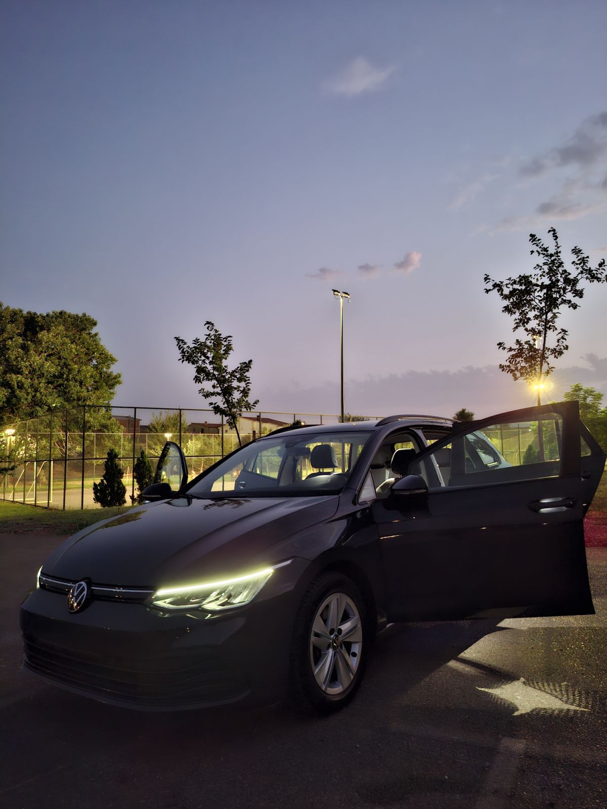 VOLKSWAGEN GOLF 8 VARIANT 2.0 TDI DSG LIFE - Image 8